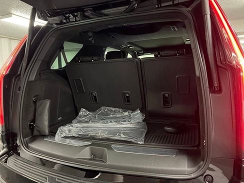 New 2026 Cadillac Escalade Platinum Sport w/ LPO, ONYX Package AWD/4WD image 19