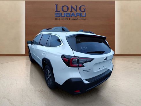 Certified 2025 Subaru Outback Premium image 5