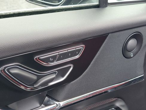 New 2025 Lincoln Corsair Reserve w/ Equipment Group 202A image 9