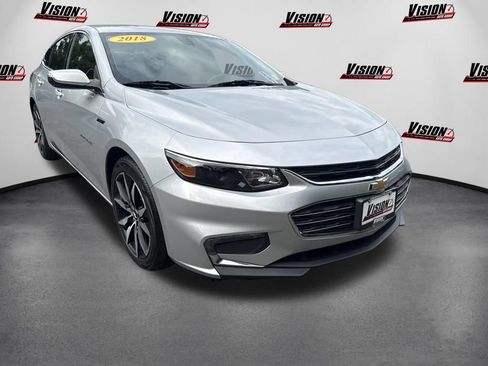 Used 2018 Chevrolet Malibu LT w/ Sport Package FWD image 3