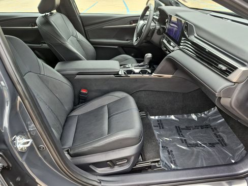 Used 2025 Toyota Camry XSE w/ Premium Plus Package AWD/4WD image 29