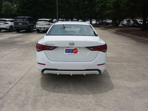 Used 2024 Nissan Sentra S FWD image 18