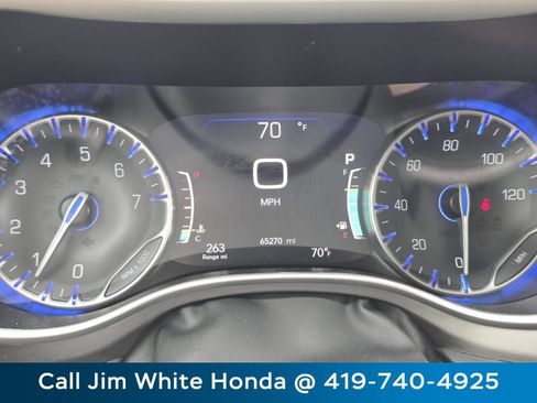 Used 2024 Chrysler Pacifica Touring-L FWD image 30