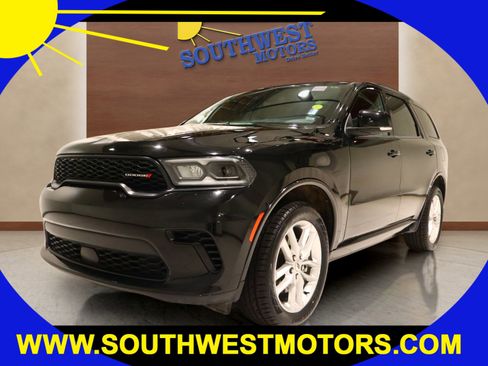 Used 2024 Dodge Durango GT image 1