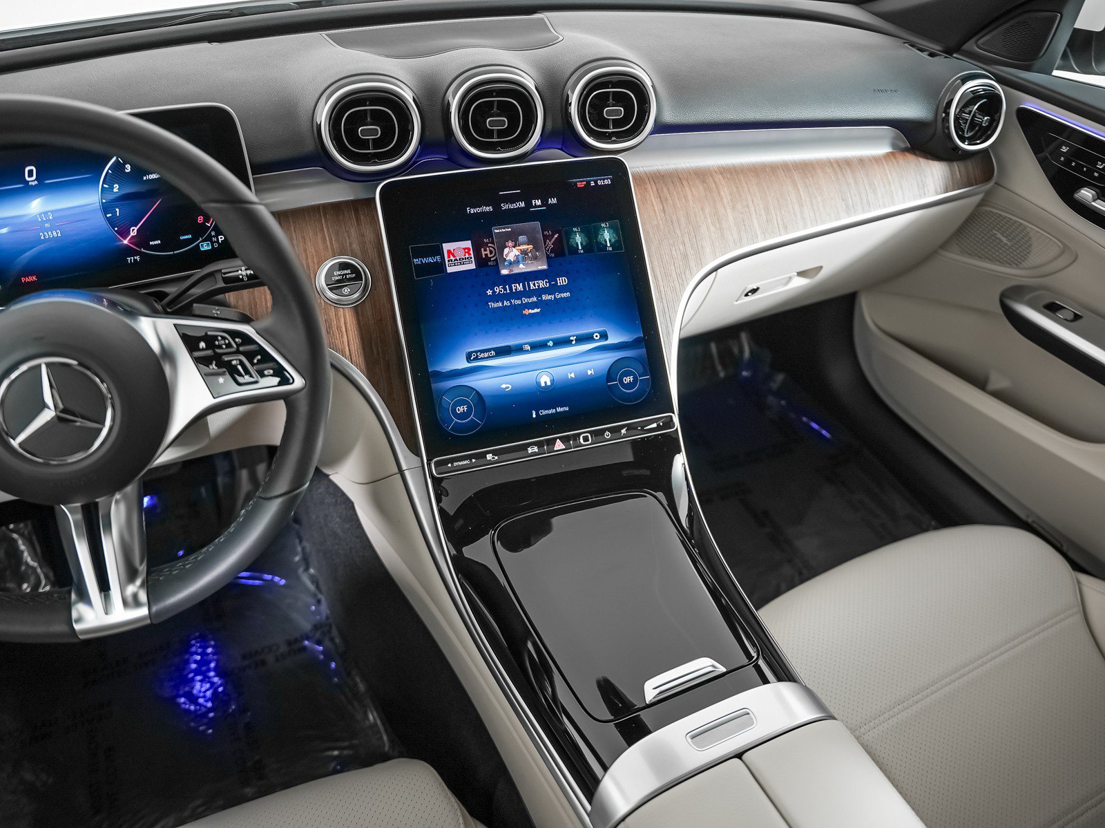 Used 2024 Mercedes-Benz C 300 Sedan image 18