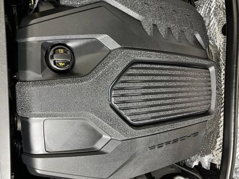 Used 2023 Porsche Macan image 24