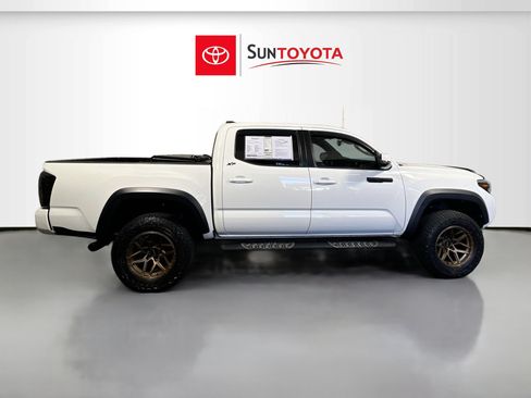 Used 2021 Toyota Tacoma TRD Off-Road w/ TRD Premium Off Road Package image 2