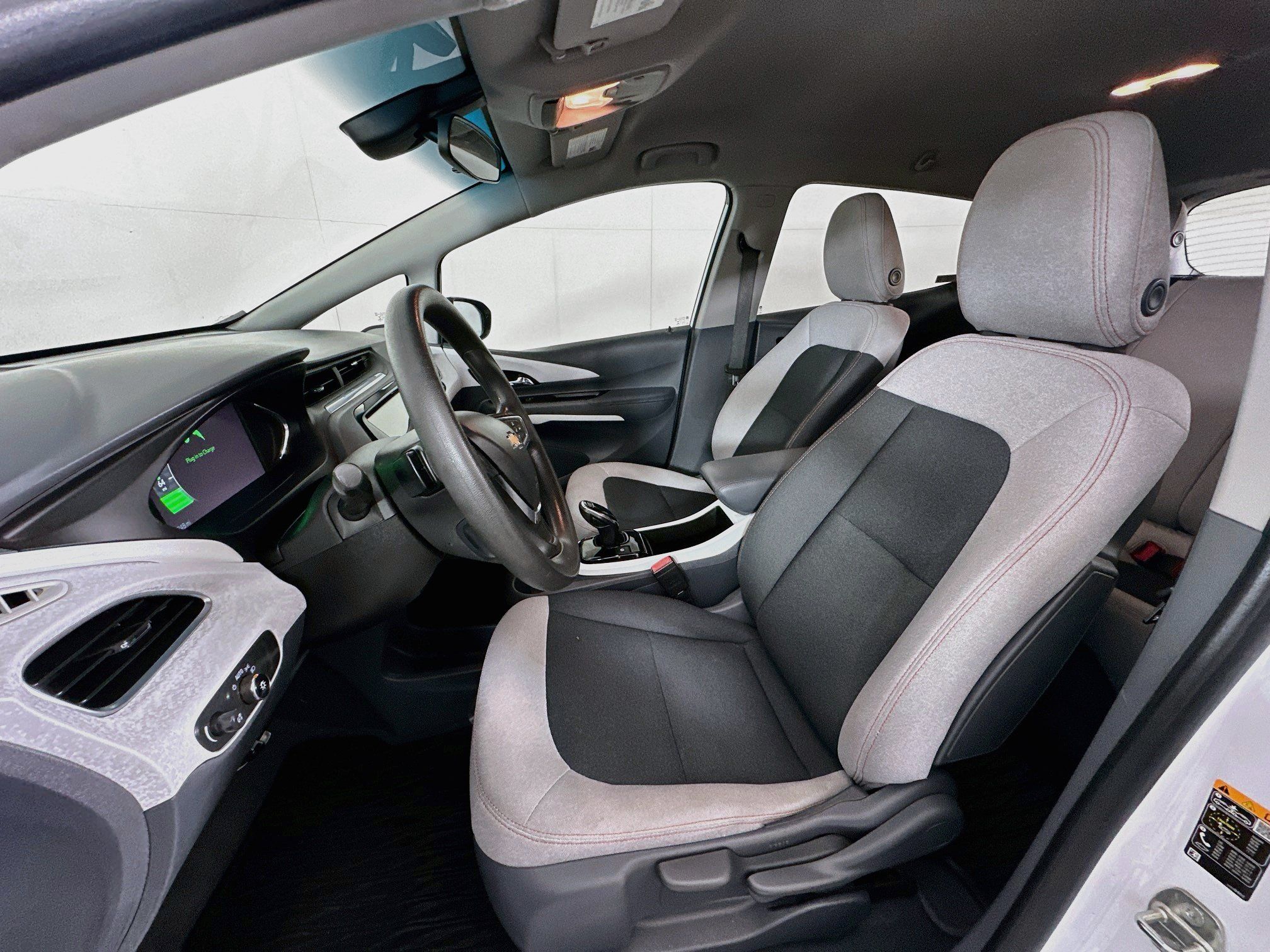 Used 2020 Chevrolet Bolt LT FWD image 13