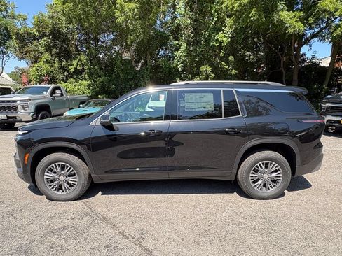 Used 2026 Chevrolet Traverse LT w/ Driver Confidence Package AWD/4WD image 4