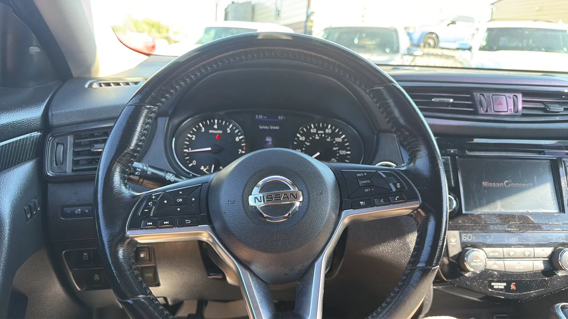 Used 2018 Nissan Rogue SL FWD image 22