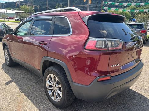 Used 2019 Jeep Cherokee Latitude Plus w/ Cold Weather Group AWD/4WD image 3