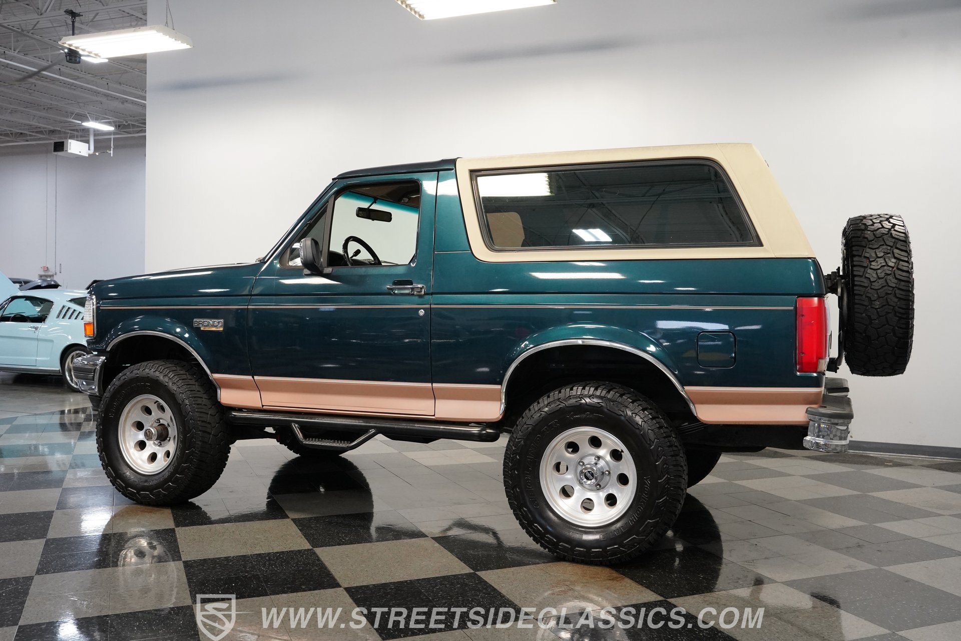 Used 1995 Ford Bronco Eddie Bauer AWD/4WD image 9