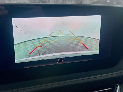 Used 2025 Buick Envista Preferred image 21