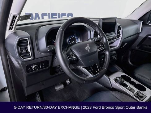 Used 2023 Ford Bronco Sport Outer Banks w/ Tech Package AWD/4WD image 11