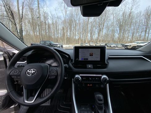 Used 2024 Toyota RAV4 XLE image 18