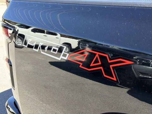 New 2026 Nissan Frontier PRO-4X w/ Pro-4x Convenience Package AWD/4WD image 10