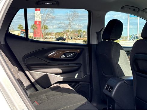 Used 2020 GMC Terrain SLE image 8