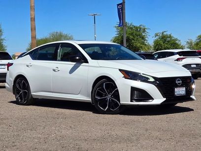 Used 2023 Nissan Altima 2.5 SR w/ SR Premium Package