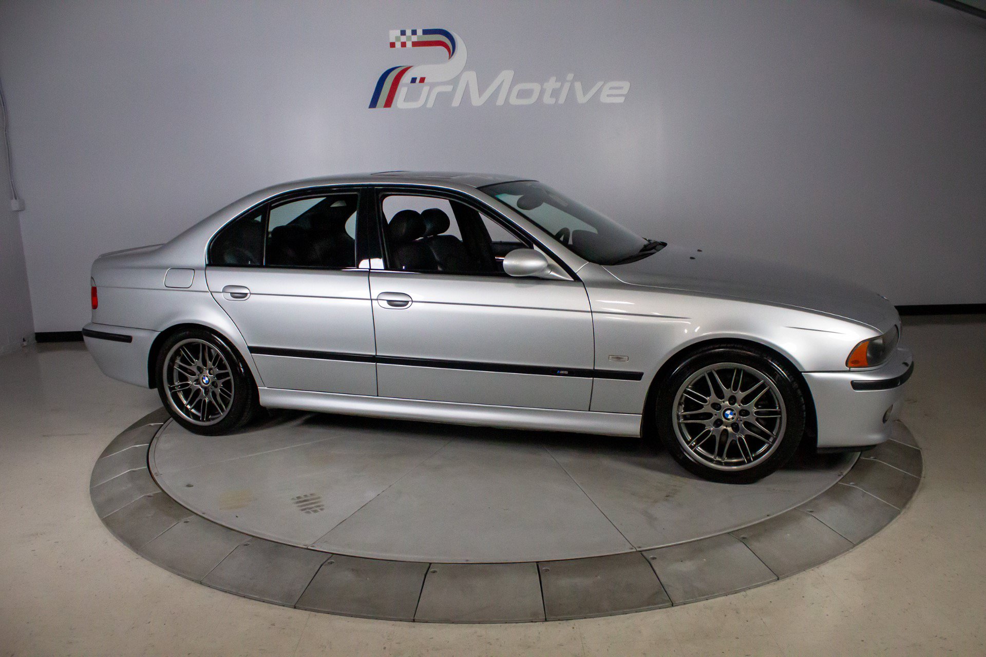 Used 2002 BMW M5 RWD image 16