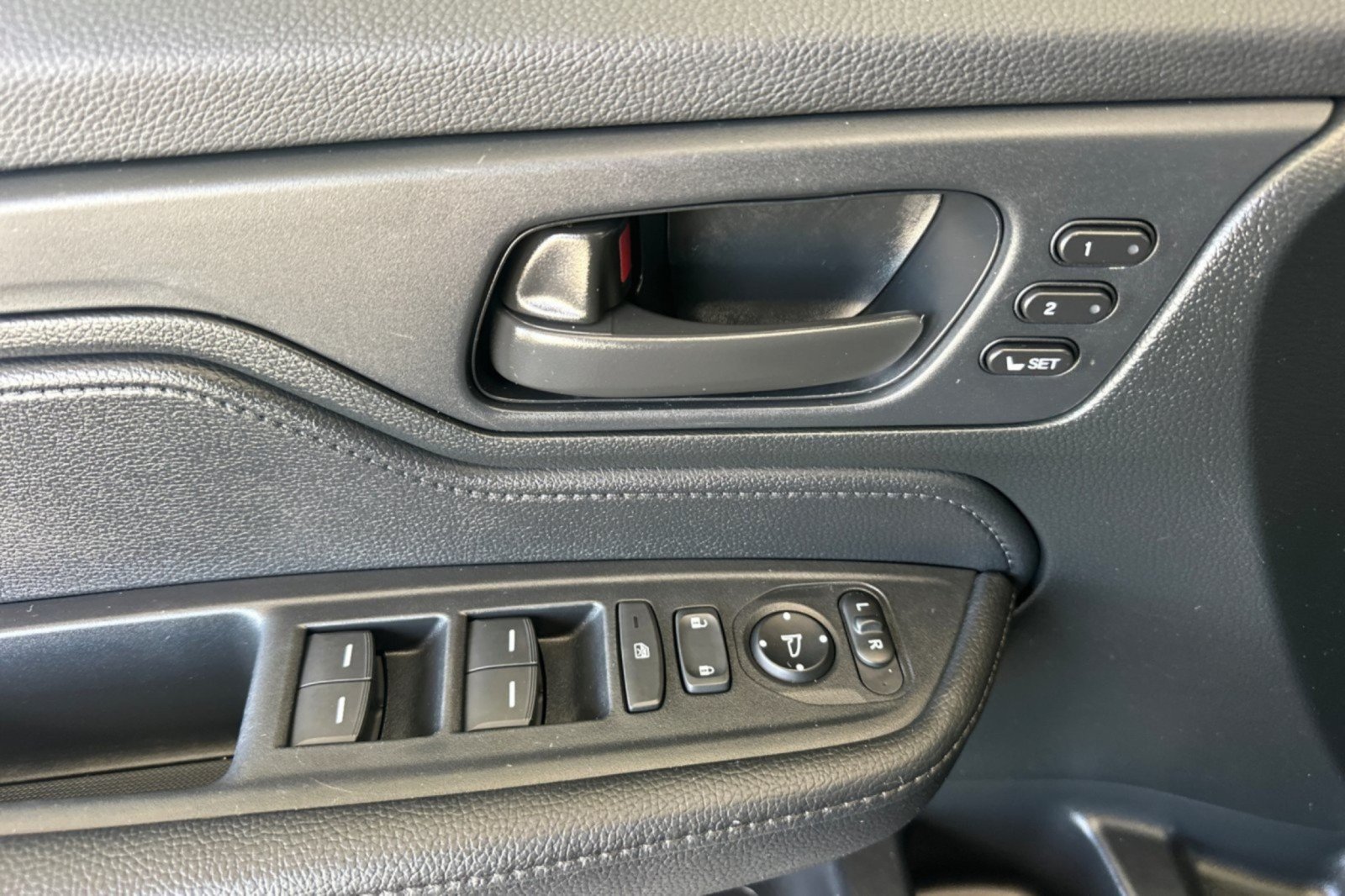Used 2023 Honda Odyssey Sport image 10