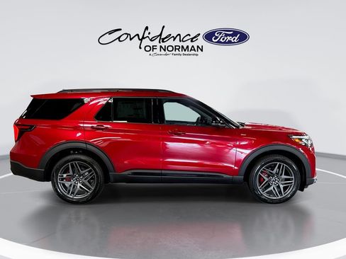 New 2026 Ford Explorer ST-Line w/ ST-Line Street Pack AWD/4WD image 10