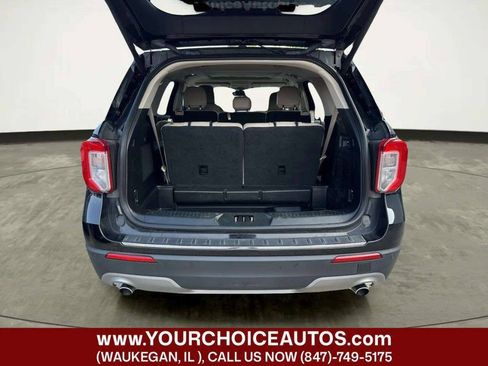 Used 2021 Ford Explorer Limited w/ Equipment Group 301A AWD/4WD image 37