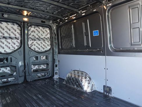 Used 2024 Mercedes-Benz Sprinter 2500 image 7