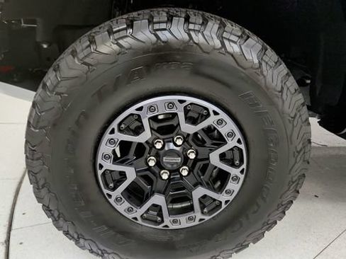 Used 2025 Ford F150 Raptor w/ Equipment Group 803A Raptor R AWD/4WD image 82