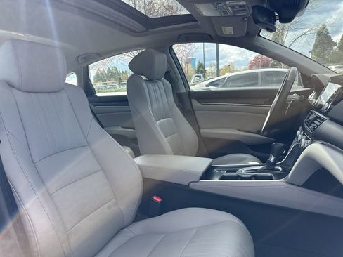 Used 2018 Honda Accord Touring image 26