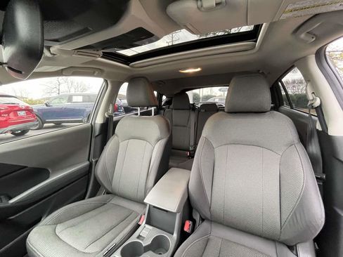 Used 2024 Subaru Crosstrek 2.0i Premium image 32