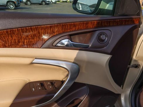 Used 2013 Buick Regal Premium FWD image 20