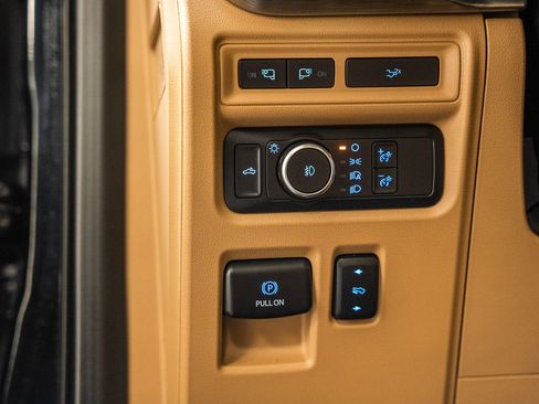 Used 2022 Ford F150 Lariat w/ Equipment Group 502A High AWD/4WD image 52
