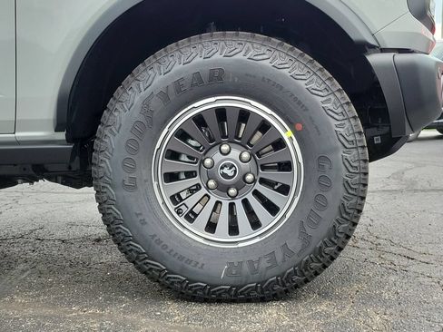 New 2026 Ford Bronco Badlands AWD/4WD image 9