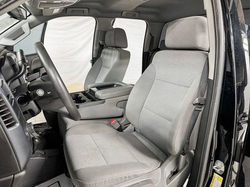 Used 2018 Chevrolet Silverado 1500 Custom w/ Custom Value Package image 6