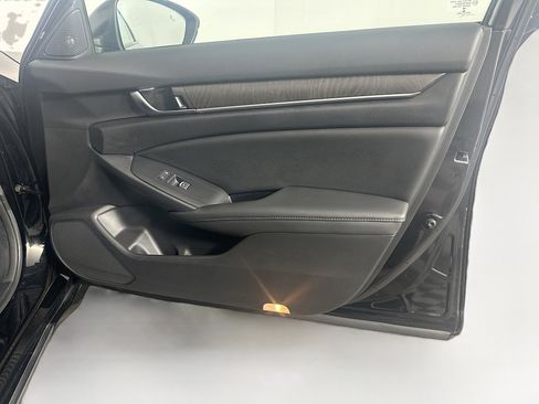 Used 2019 Honda Accord EX-L image 33