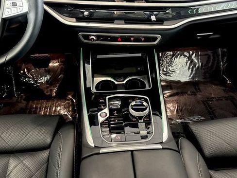 Used 2023 BMW X7 xDrive40i w/ Executive Package AWD/4WD image 38