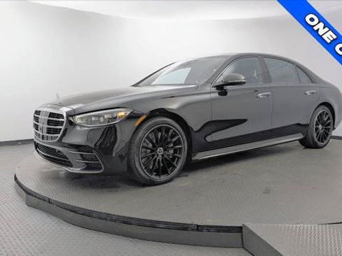 Used 2023 Mercedes-Benz S 500 4MATIC image 2