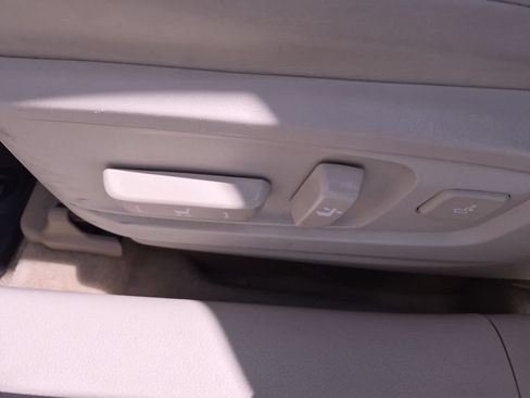 Used 2013 Lexus ES 350 w/ Luxury Pkg FWD image 17