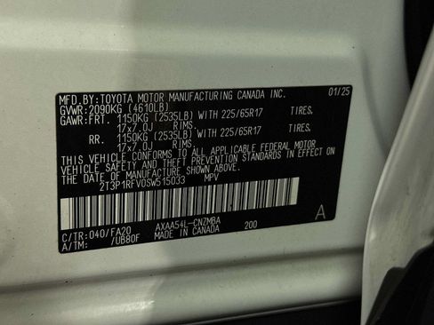 Used 2025 Toyota RAV4 XLE AWD/4WD image 14