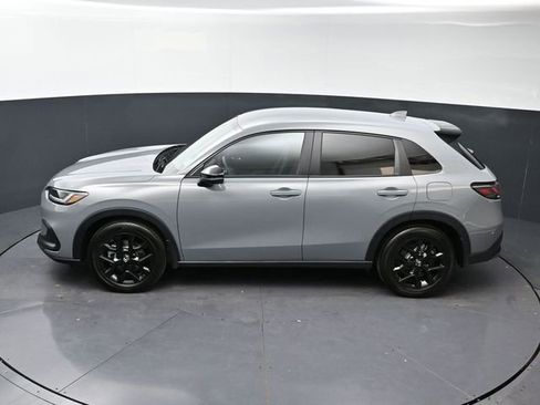 Used 2025 Honda HR-V Sport image 30