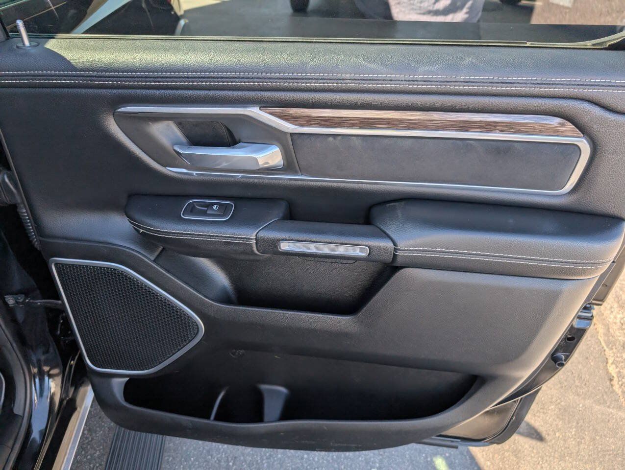 Used 2020 RAM 1500 Laramie AWD/4WD image 34