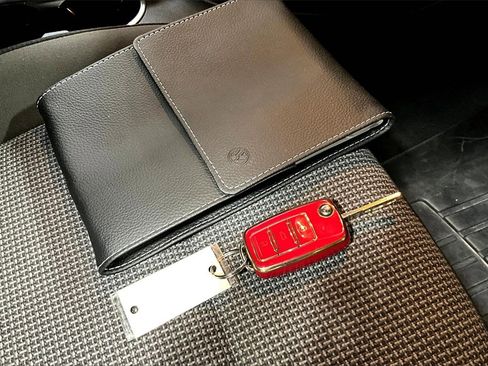 Used 2019 Volkswagen Beetle 2.0T S image 32