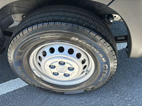 Used 2025 RAM ProMaster 2500 FWD image 13