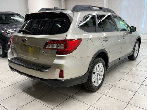 Used 2017 Subaru Outback 2.5i Premium AWD/4WD image 9
