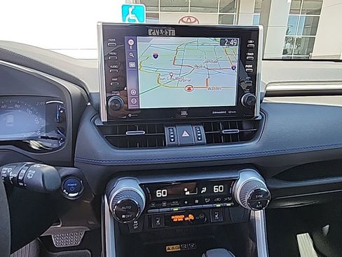 Used 2022 Toyota RAV4 XSE AWD/4WD image 10