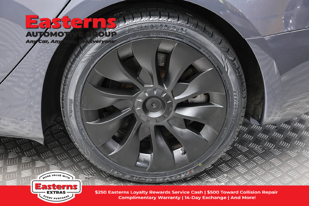 Used 2023 Tesla Model 3 Standard Range RWD image 9