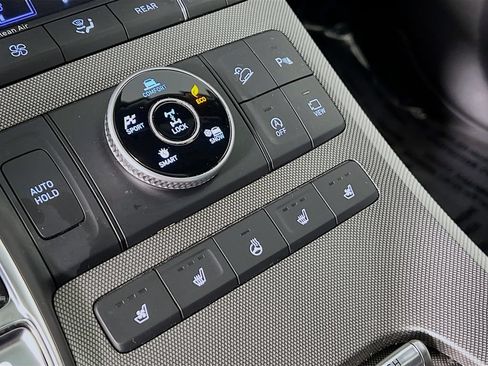 Used 2022 Hyundai Palisade Limited AWD/4WD image 19