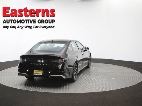Used 2025 Hyundai Sonata SEL FWD image 41