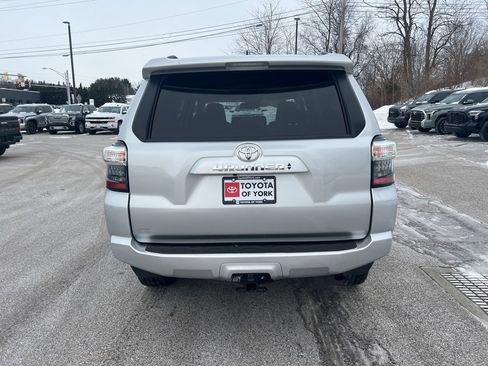 Used 2024 Toyota 4Runner SR5 Premium image 3