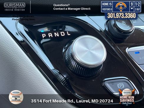 Used 2024 Chrysler Pacifica Touring-L FWD image 16